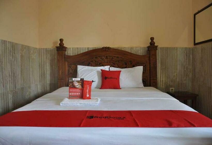 Номер Стандарт, Reddoorz Near Lokawisata Baturaden