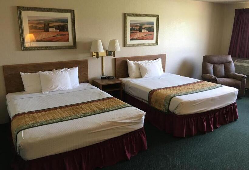 家庭套房, Cassville Four Seasons Inn & Suites