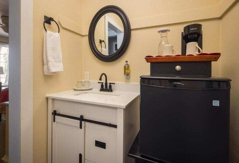 デラックススイート, Sunflower Hill Inn