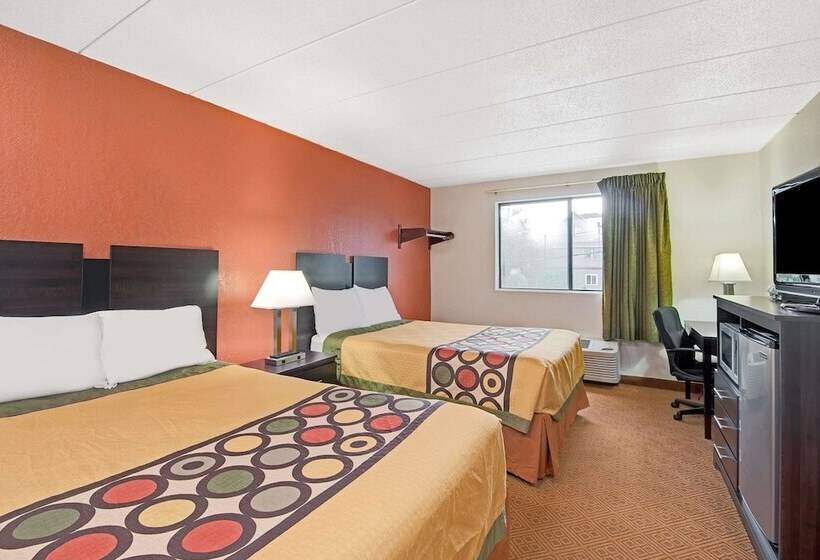 带2个双人床的标准工作室, Super 8 By Wyndham Stamford/new York City Area