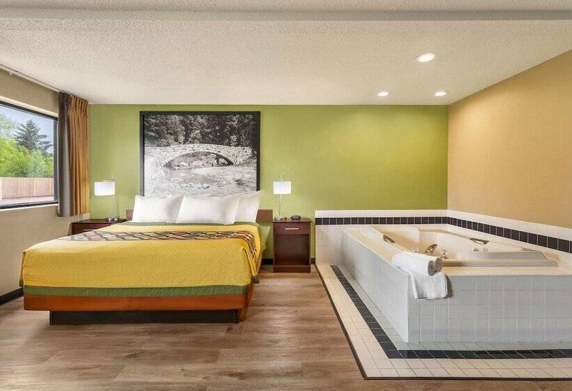Люкс, Super 8 By Wyndham Ankeny/des Moines Area
