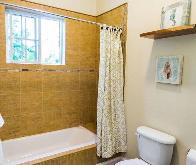 اتاق پریمیوم با چشم‌انداز باغ, Blue Paloma Bed & Breakfast