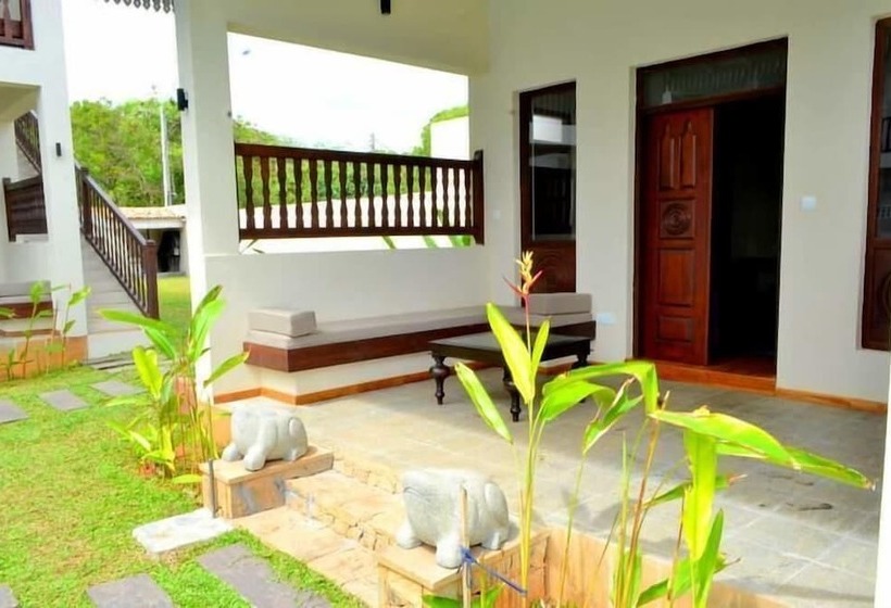 بنگله خانوادگی, Guru Beach Resort