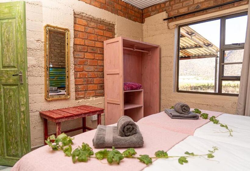اتاق خانوادگی, Otavi Vineyards Self Catering & Camping