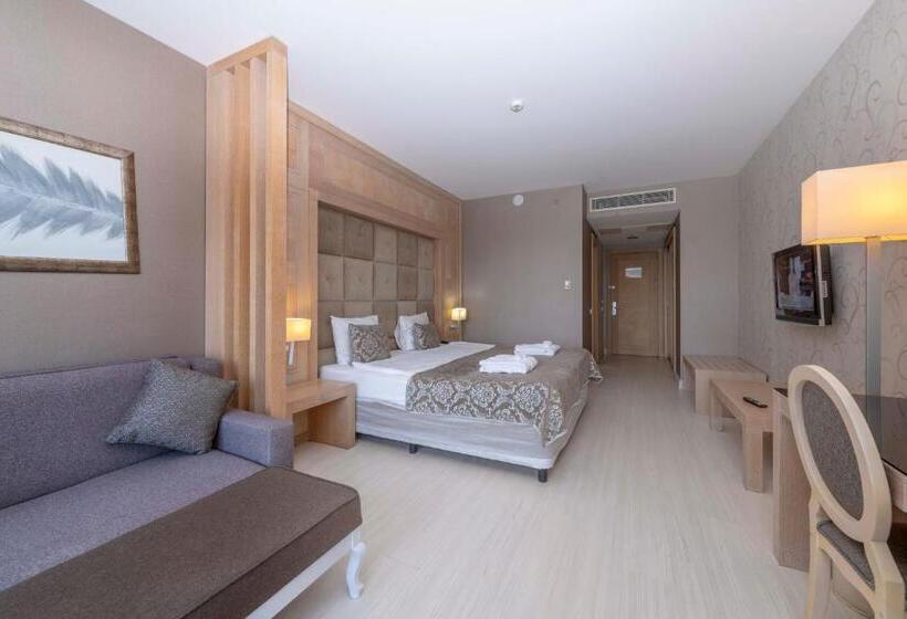 Трехместный Номер Superior, Amara Luxury Resort & Villas