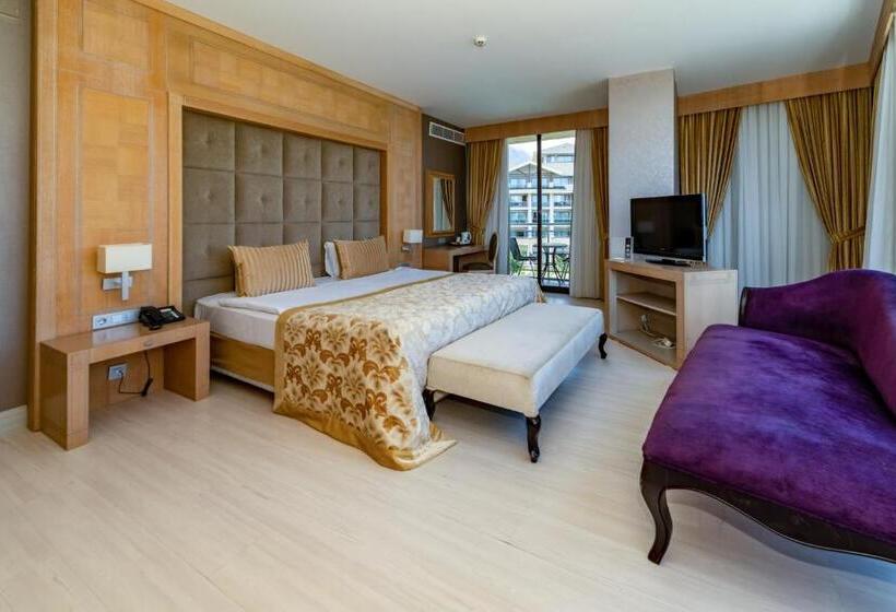 Семейный Номер, Amara Luxury Resort & Villas