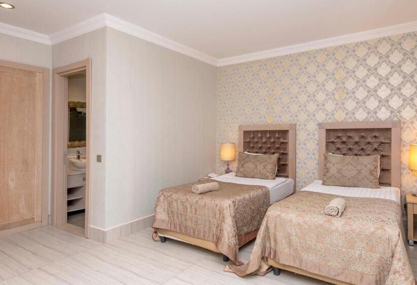 Вилла 3 Спальни, Amara Luxury Resort & Villas