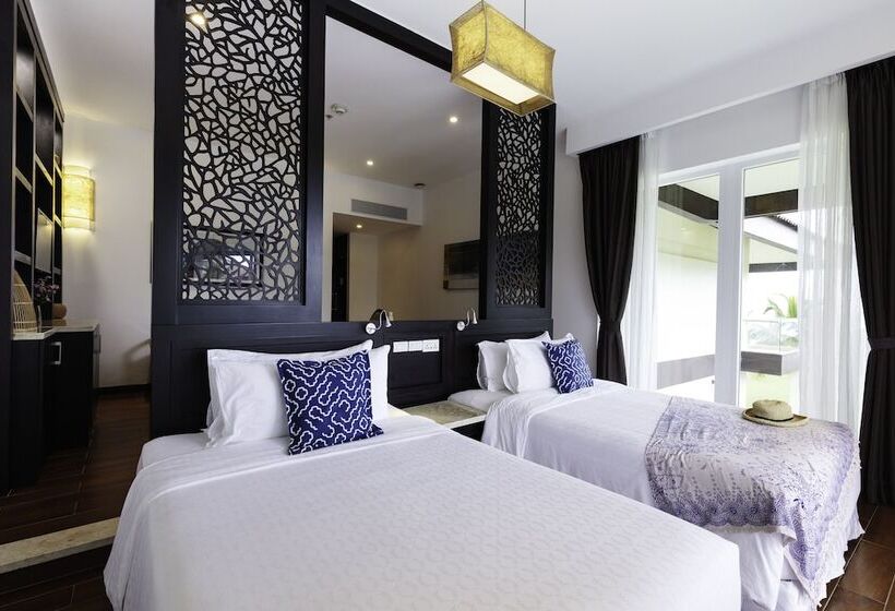 سوییت جونیور, Robinson Nam Hoi An