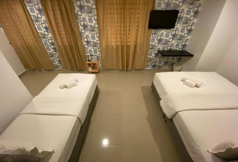 标准三人间, Shobi Hotel Johor Bahru Near Ciq Jb