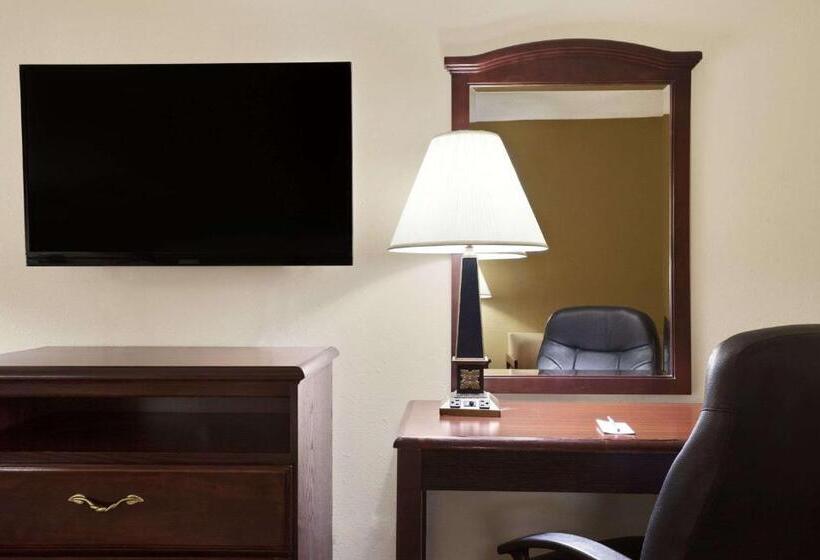 Номер Стандарт, Travelodge By Wyndham La Porte/michigan City Area
