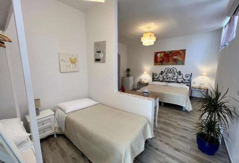 Номер Стандарт Трехместный, Camere Dieci Maggio