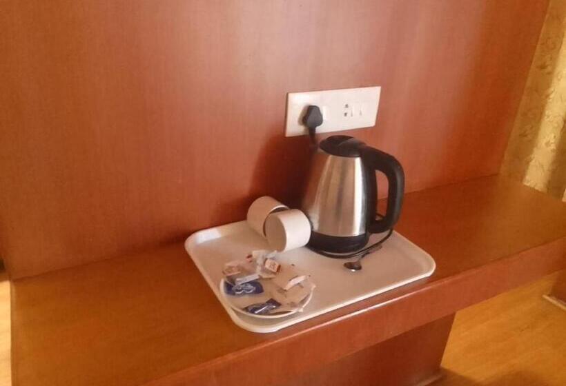 سوییت لوکس, The Byke Sunshine Grand