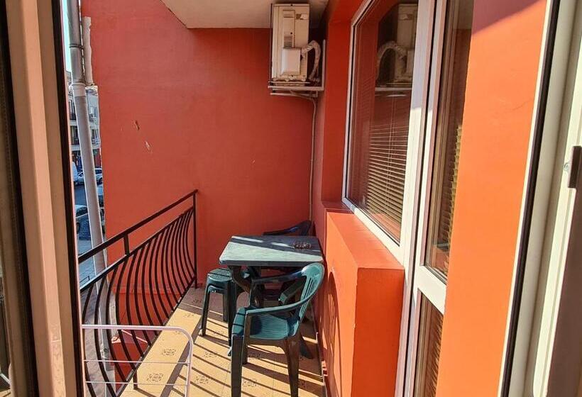 Люкс с Террасой, Sineva Guest House