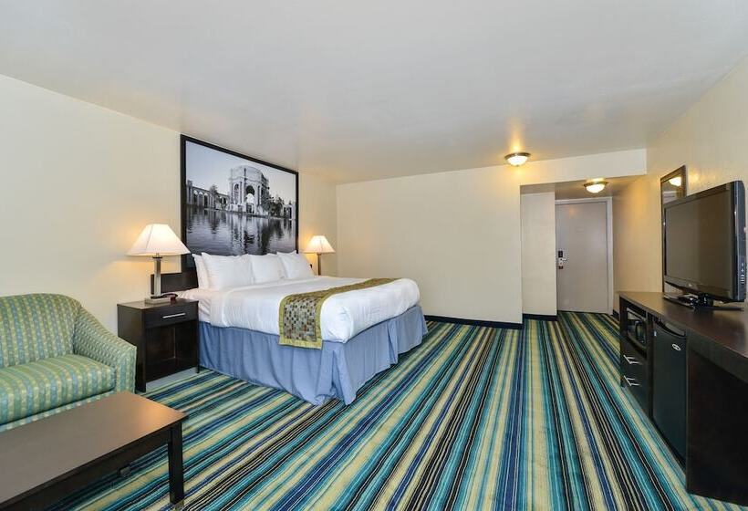 Люкс, Super 8 By Wyndham Vallejo/napa Valley