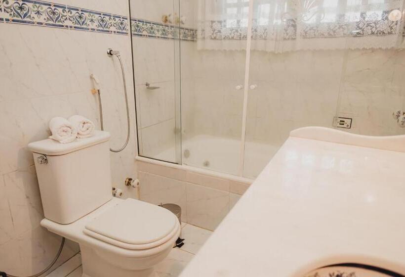 Дом 4 Спальни, A Casa Da Fazenda