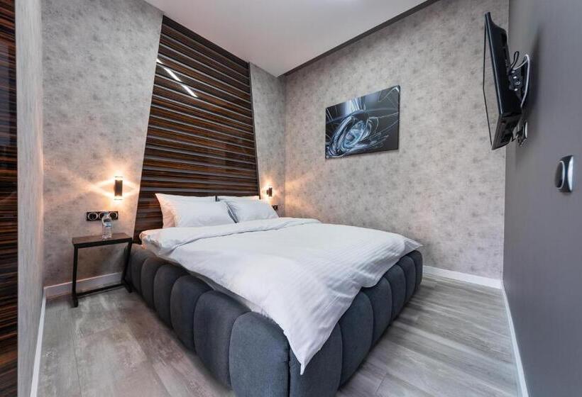 استودیوی استاندارد, Luxury Apartments Arena Guliver
