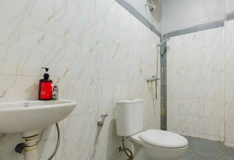 Номер Стандарт, Reddoorz @ Manukan Surabaya