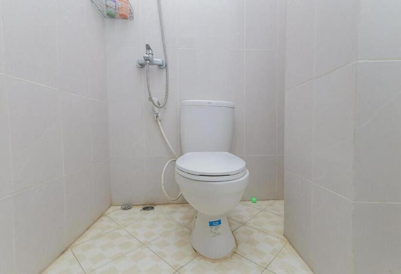 اتاق سوپریور, Urbanview Hotel Near Jatim Park 3 By Reddoorz