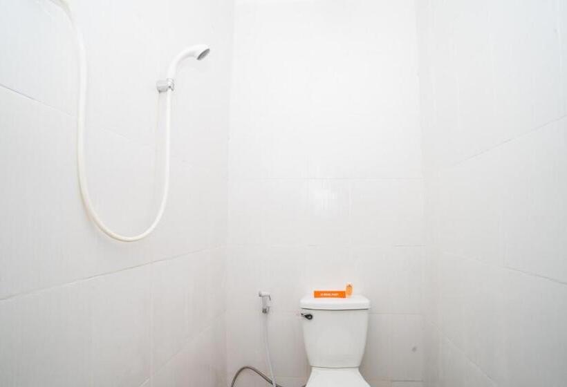 Номер Стандарт Индивидуальный, Koolkost Near Rs Pelabuhan Jakarta   Minimum Stay 6 Nights