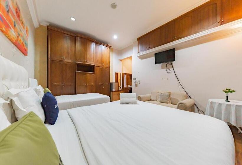 스위트, Urbanview Hotel Villa Surya Bandung