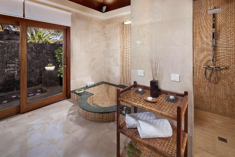 带花园景观和一个卧室的别墅, Paradisus by Meliá Salinas Lanzarote