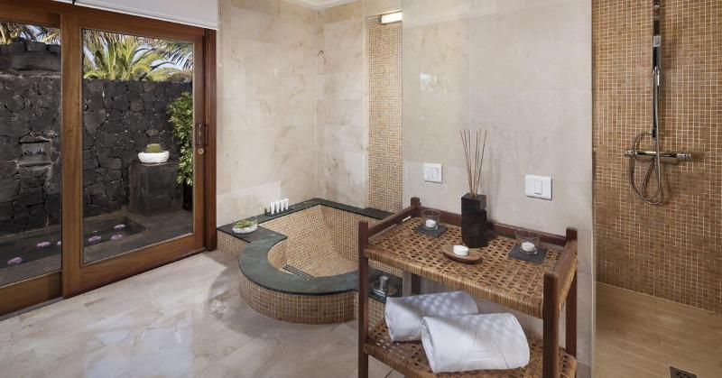带花园景观和一个卧室的别墅, Paradisus by Meliá Salinas Lanzarote