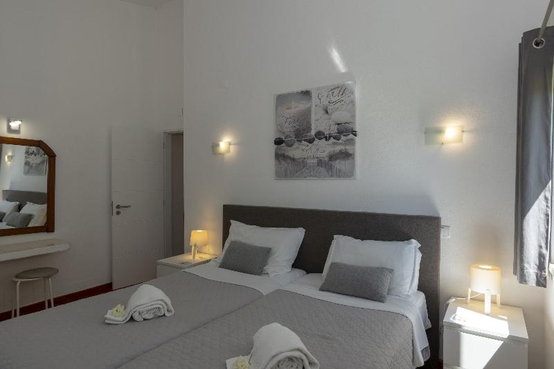 اتاق لوکس با چشم‌انداز دریا, Furama Resort Danang