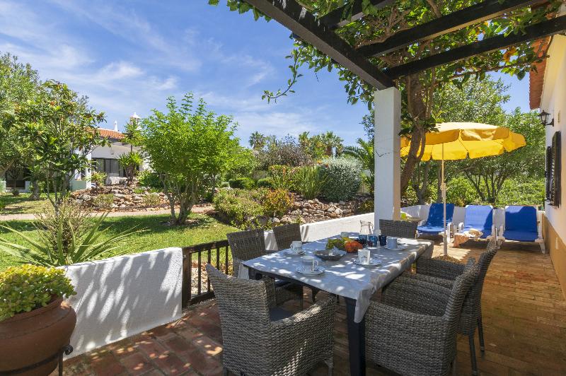 اتاق لوکس با چشم‌انداز دریا, Furama Resort Danang