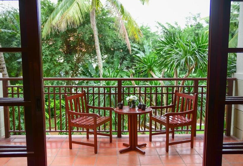اتاق سوپریور با چشم‌انداز باغ, Furama Resort Danang