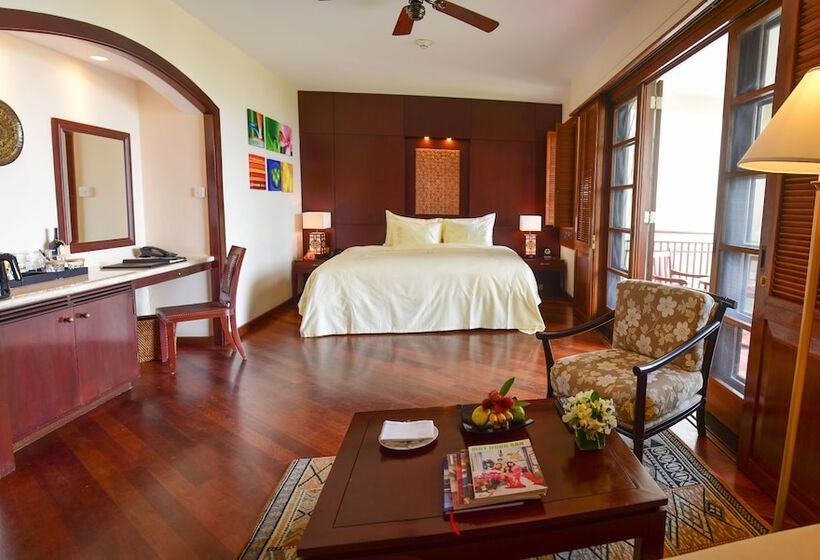اتاق لوکس با چشم‌انداز دریا, Furama Resort Danang