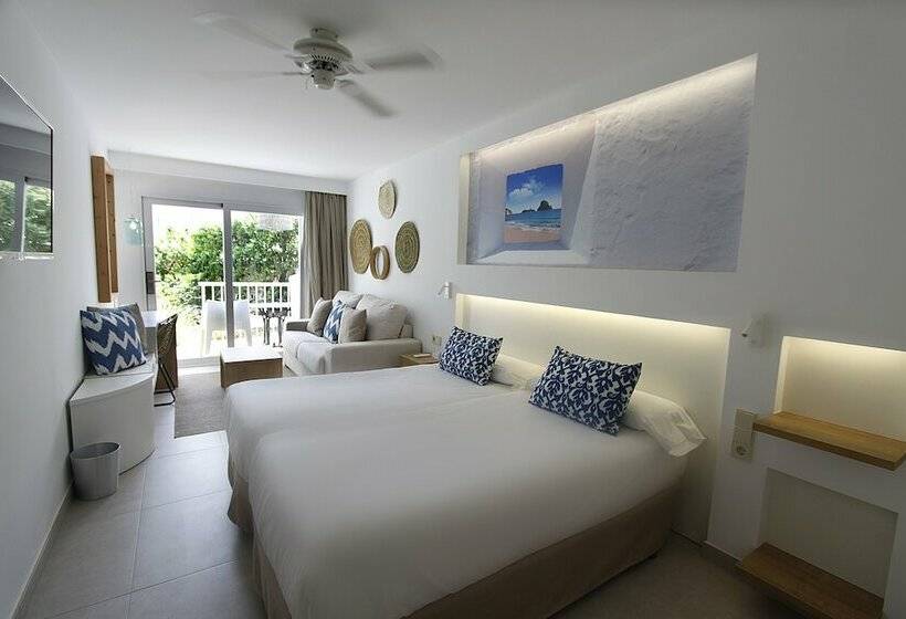 Люкс, Bg Hotel Portinatx Beach Club