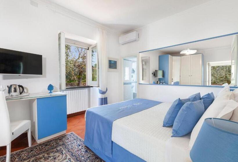 标准房带园景, Villa Maresca B&b