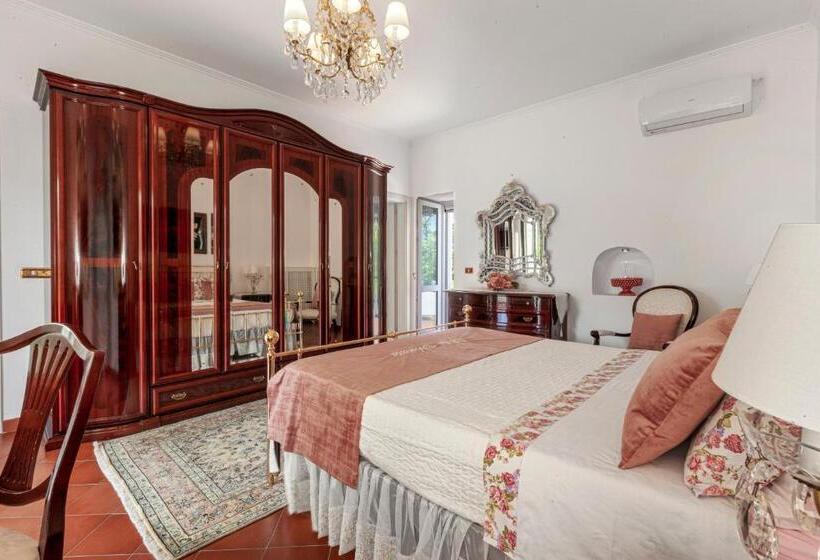 标准间带露台, Villa Maresca B&b