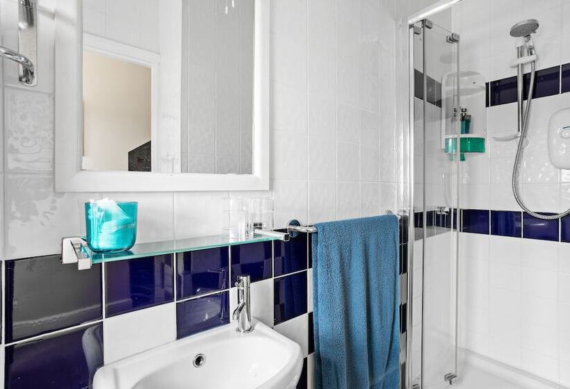 Семейный Номер, Cherwood Guest House
