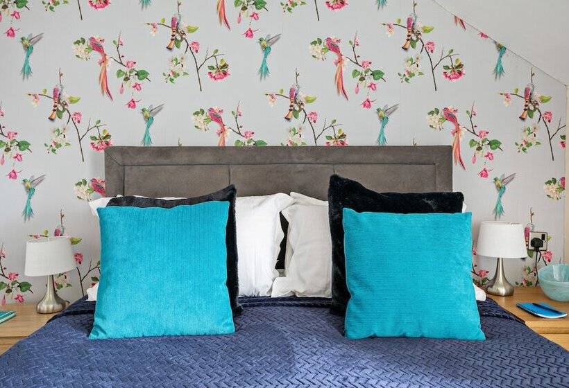 Семейный Номер, Cherwood Guest House