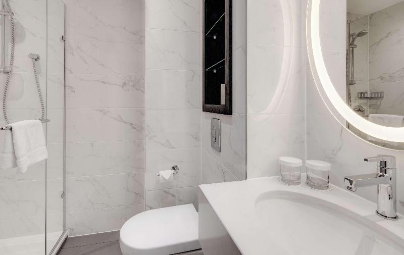 Номер Стандарт, Hilton London Euston