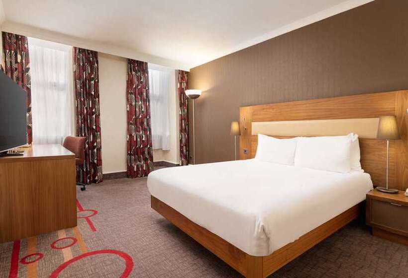 Номер Deluxe, Hilton London Euston