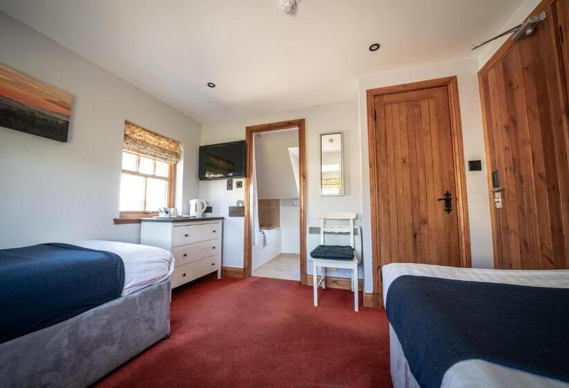 Номер Стандарт, Oak Tree Inn