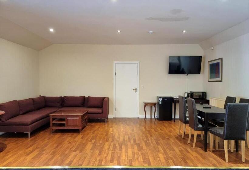 اتاق خانوادگی با سرویس بهداشتی مشترک, Park View House