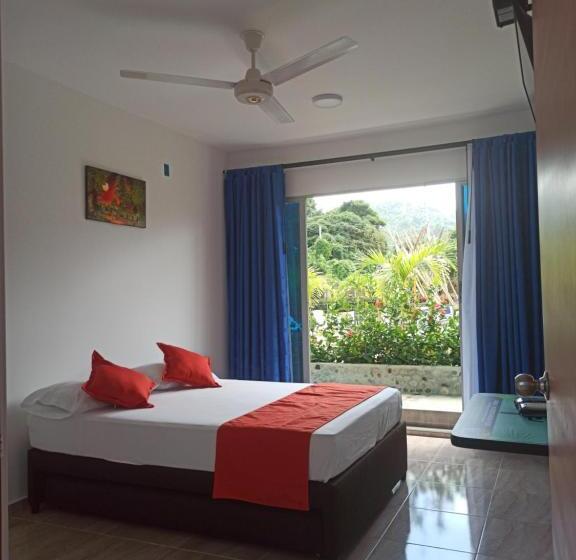 غرفة قياسية مطلّة علي حمام السباحة, La Rivera Playa Palomino