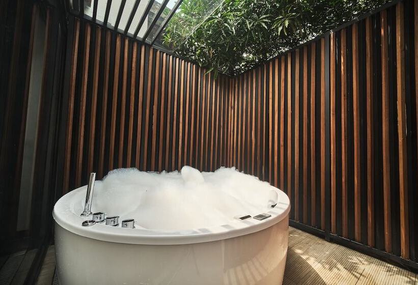스위트, Alko Hotel Casa Nispero