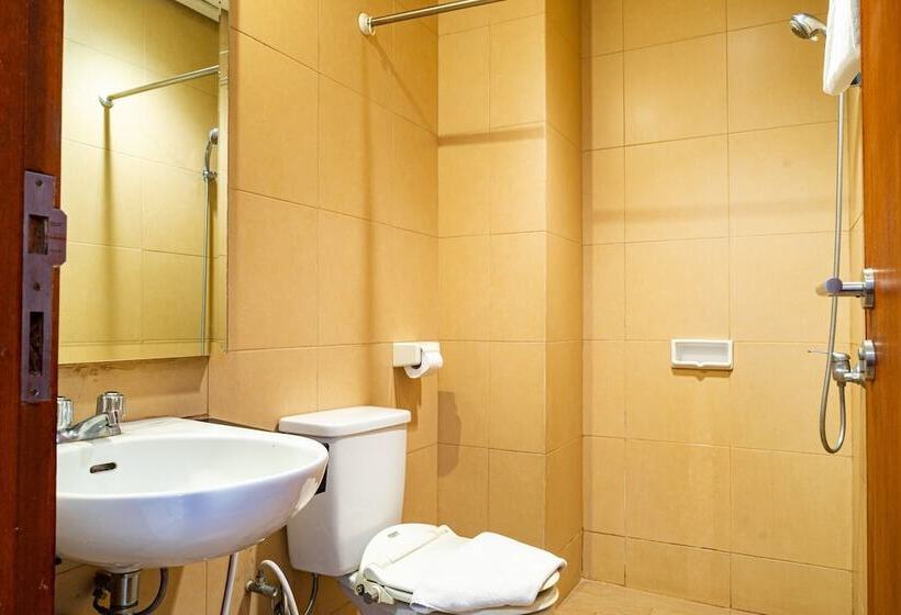 Номер Стандарт, Reddoorz Plus Near Blok M Square
