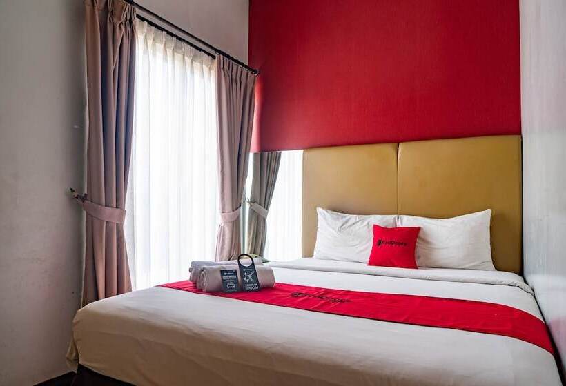 Номер Стандарт, Reddoorz Plus Near Blok M Square