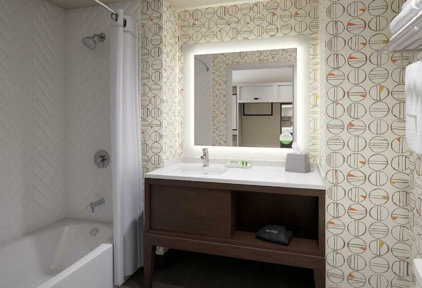 带大床的标准间, Holiday Inn Fort Worth   Alliance By Ihg