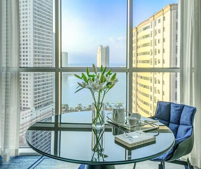 Номер Superior Вид на Город, Pullman Sharjah
