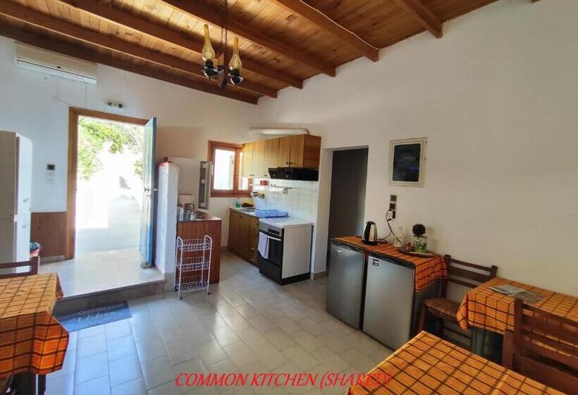 اتاق لوکس با بالکن, Oleander S Garden Traditional Cretan Cottage