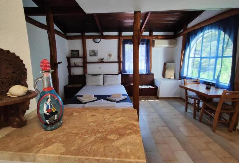 اتاق لوکس با چشم‌انداز دریا, Oleander S Garden Traditional Cretan Cottage