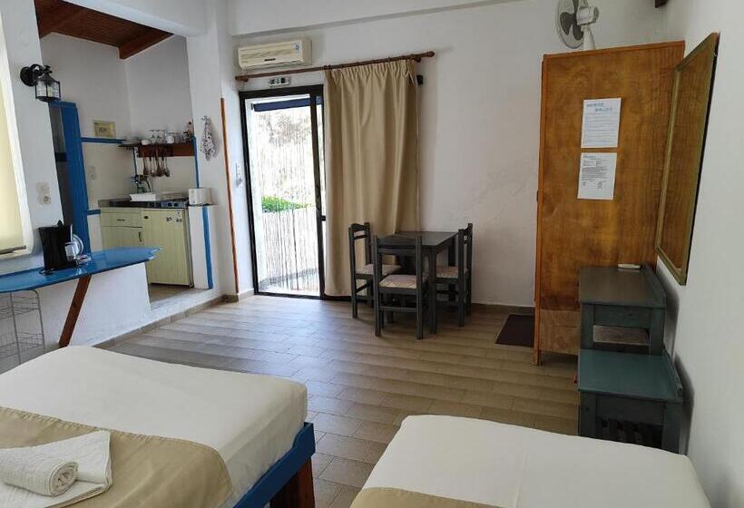 Standard Triple Room with Terrace, Oleander S Garden Traditional Cretan Cottage