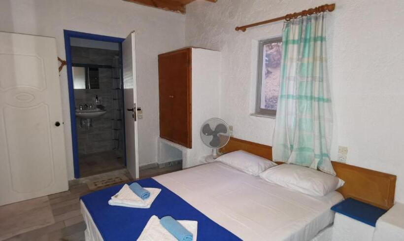اتاق کلاسیک چهارنفره, Oleander S Garden Traditional Cretan Cottage
