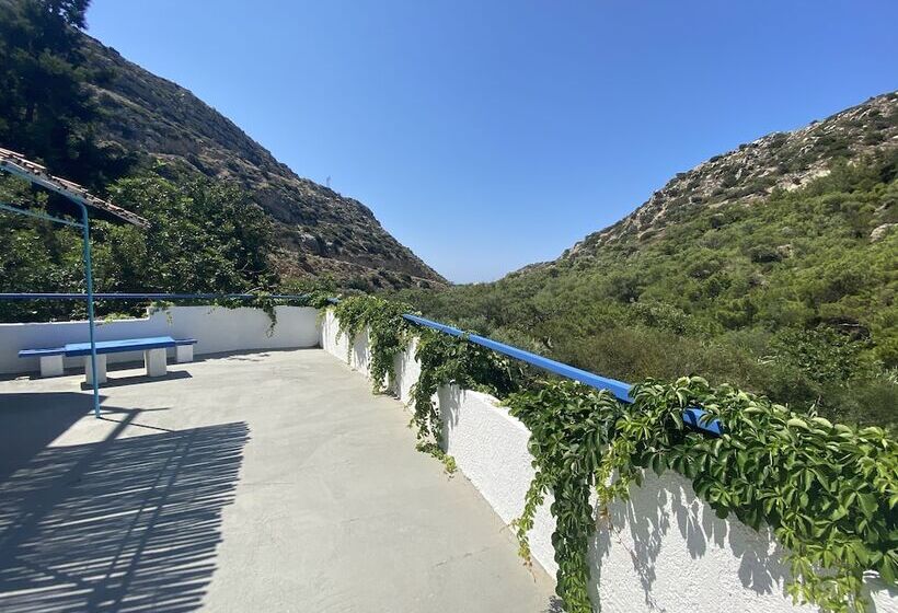 استودیو خانوادگی, Oleander S Garden Traditional Cretan Cottage
